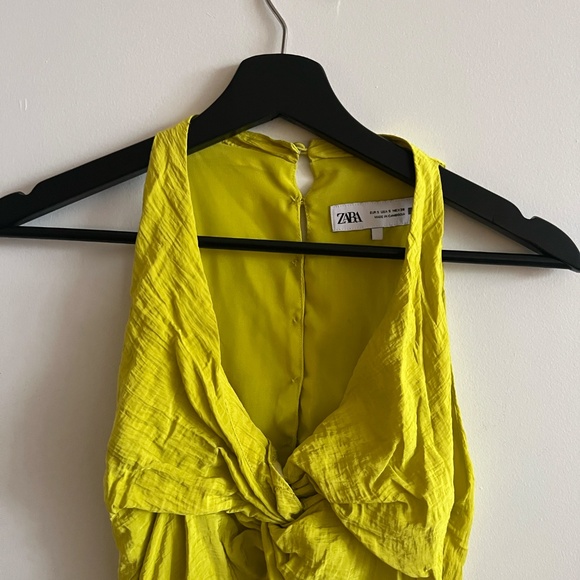 bright yellow dress with open back detail - Picture 2 of 7